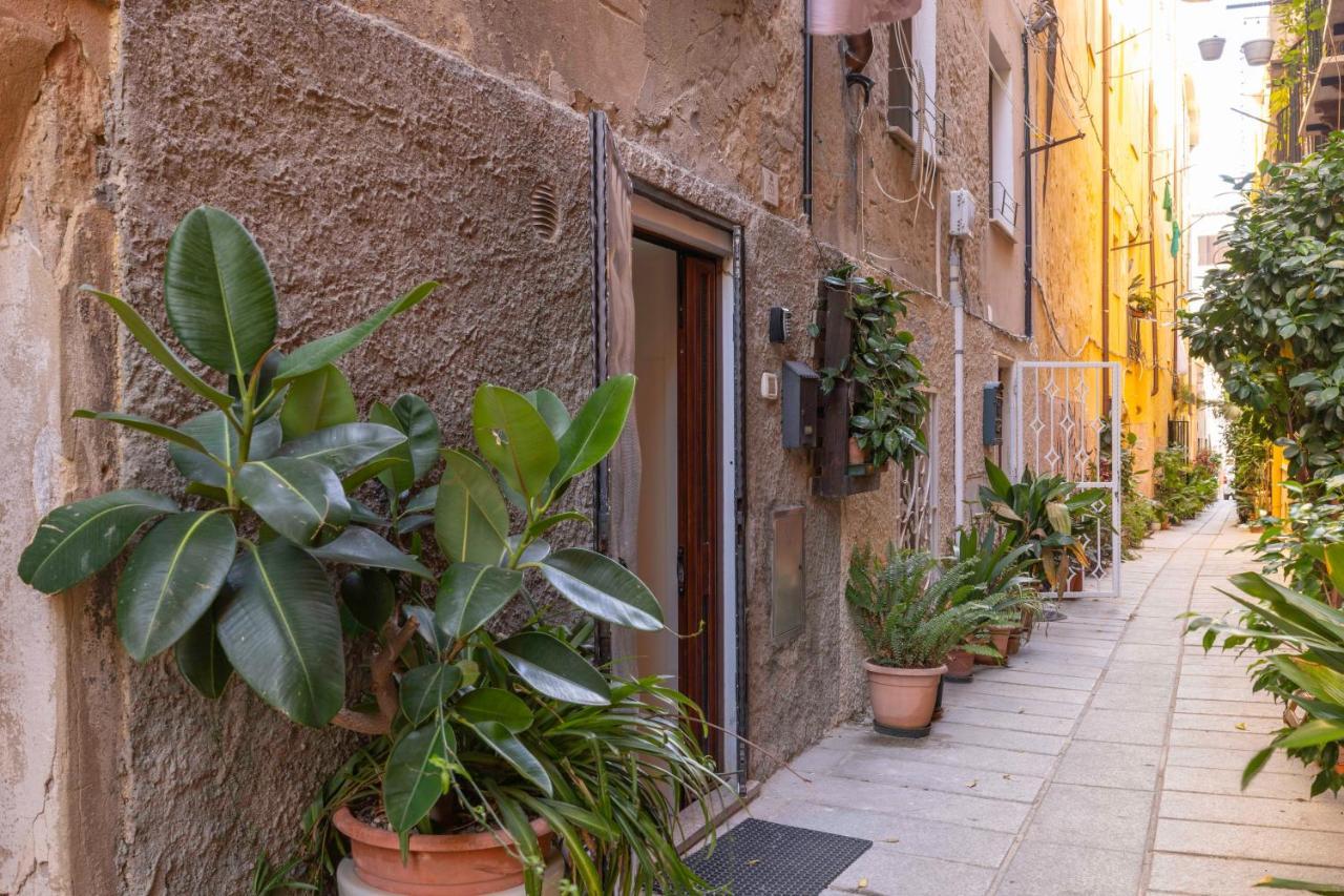 Casa Vacanze Nel Cuore Di Кальяри Экстерьер фото